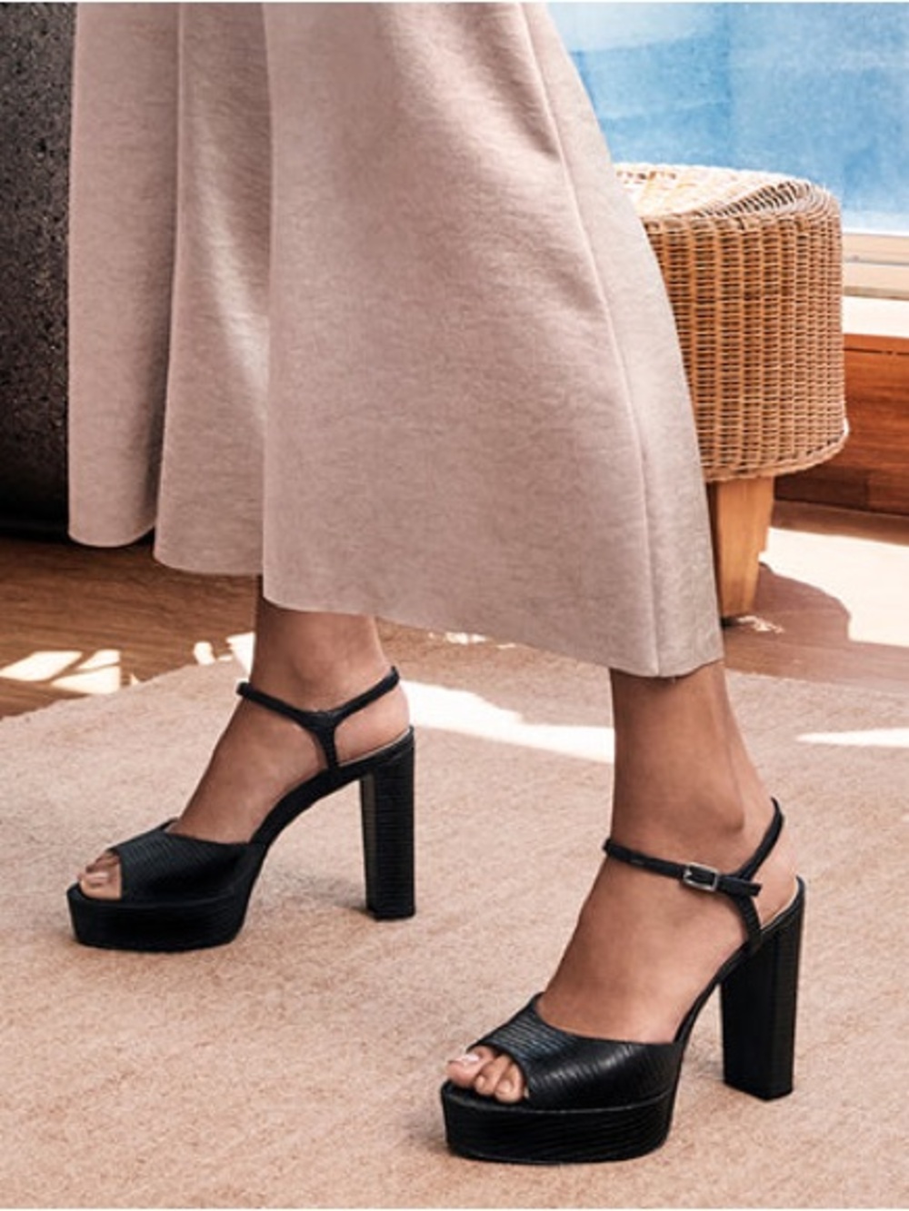 Inez Camilla Heels in Black Lizard size 7 M